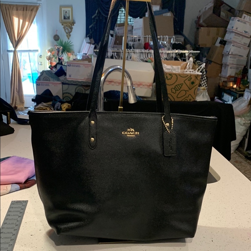 Extra Large Coach Black Leather Tote Bag gold accents EUC